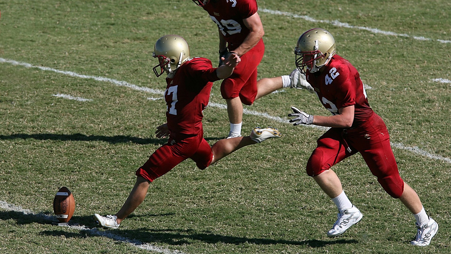巴萨青训营未来之星崭露头角，巴萨未来青训巨星